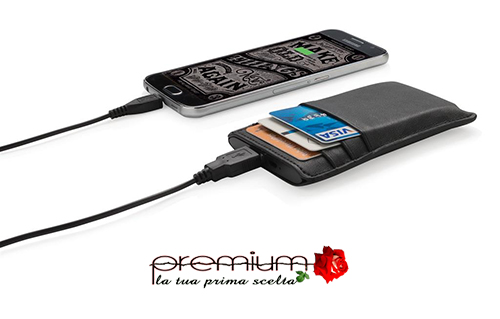 Powerbank  in PU  da 2200 mAh con porta carte di credito, elegante e funzionale