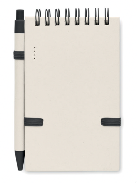 Notebook A6 da 70 fogli in carta composta da 70% cartone del latte riciclato e 30% carta riciclata con penna abbinata